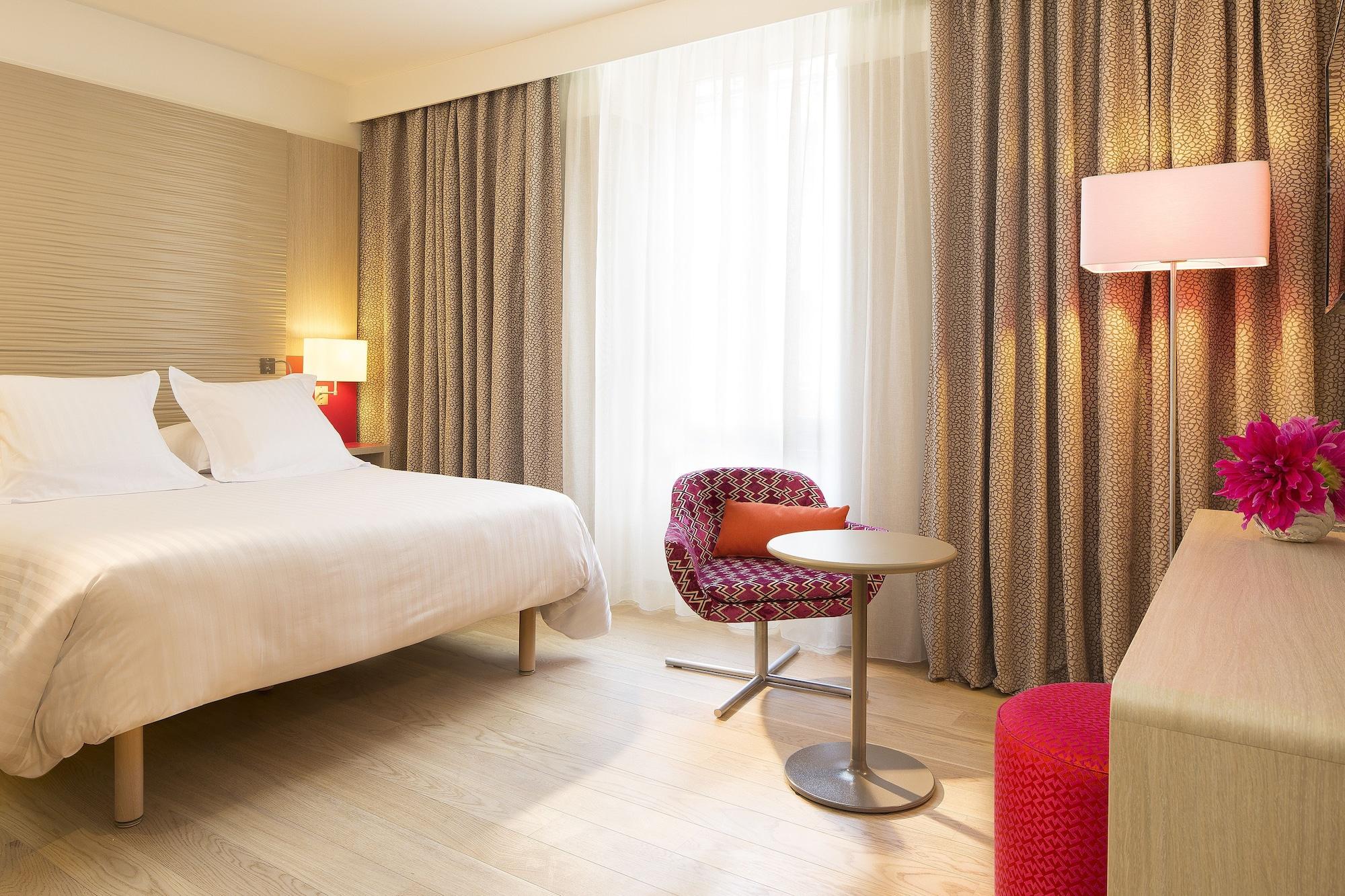 Oceania L'hôtel De France Hotel